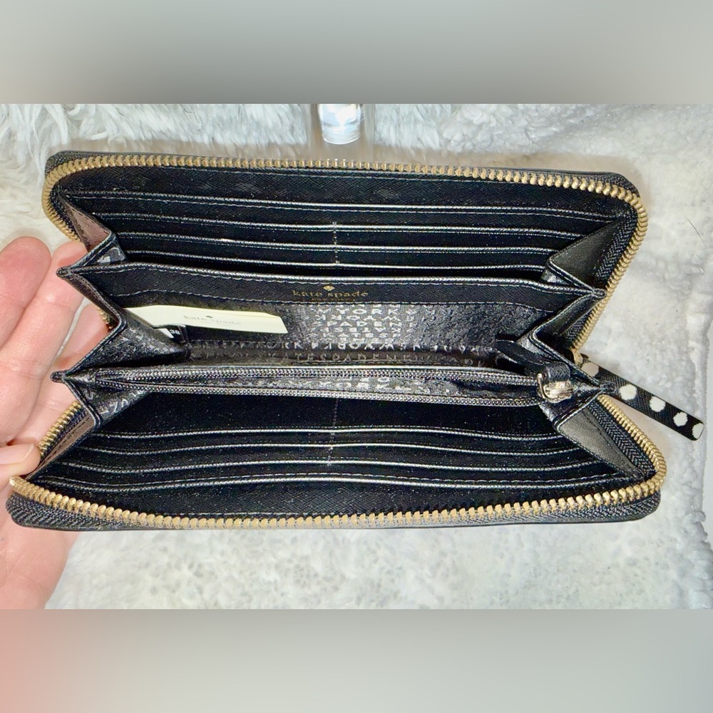 EUC 🖤🤍 Kate Spade New York Wilson Road Neda Polka Dot Zip Around Wallet - Picture 4 of 10